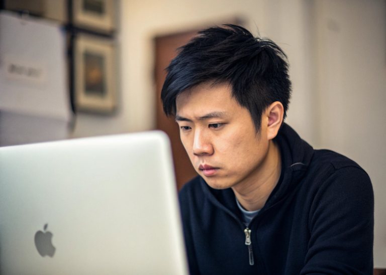 Sending Out Resumes and Hearing Nothing Back? 5 Reasons Why & How to Fix It