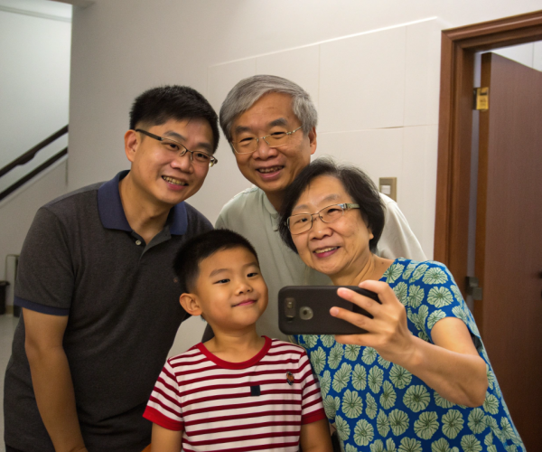 low-quality-photo-of-a-singaporean-chinese-family-